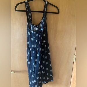 Short crisscross dress